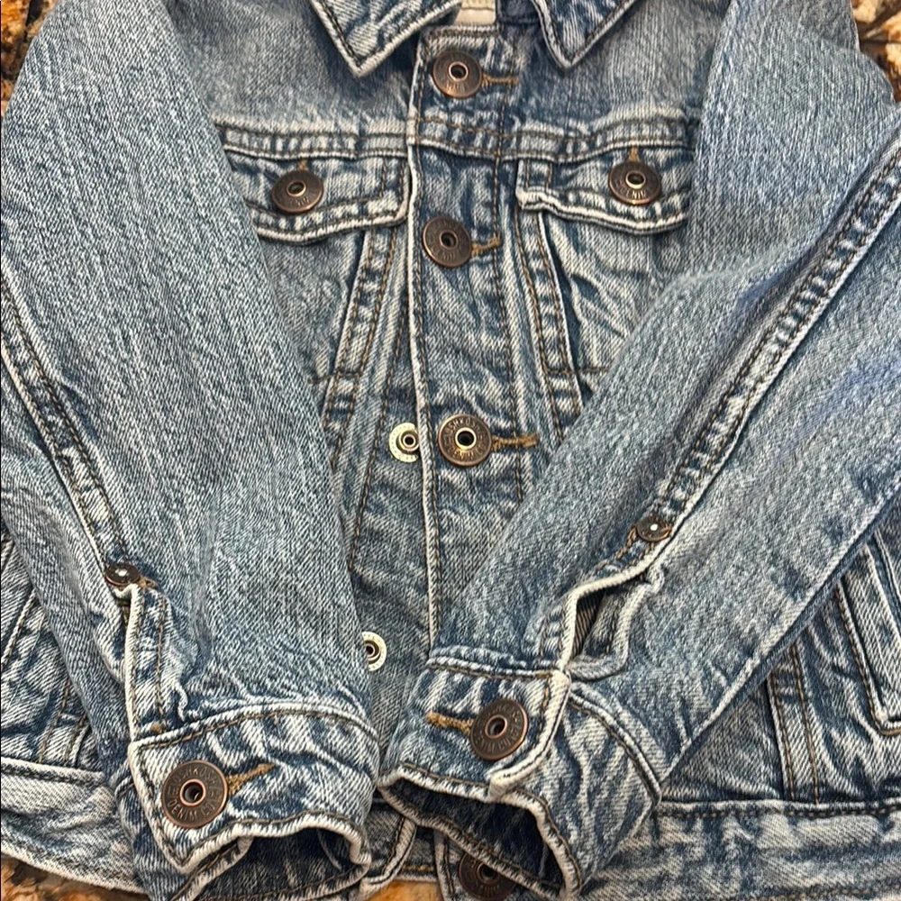 OshKosh B'gosh Light Blue Jean Jacket Classic Trucker Style - Picture 3 of 4